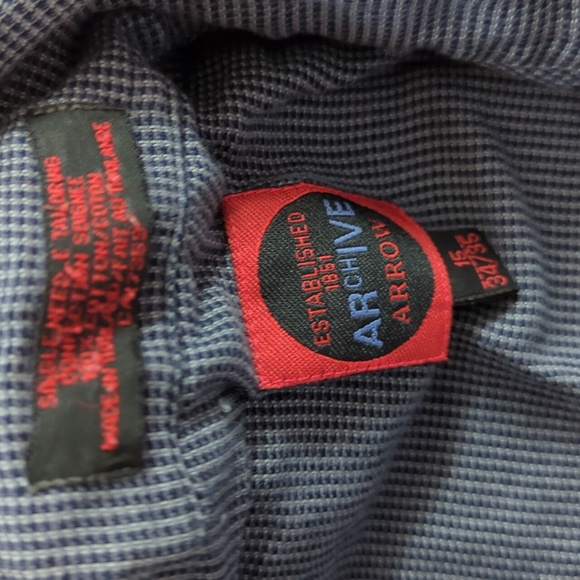 2 Arrow Button Up Shirts - Picture 5 of 5